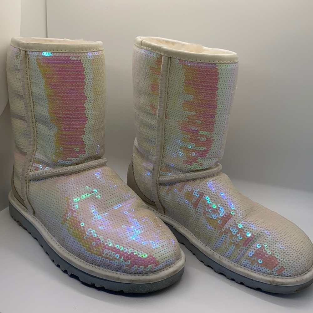 UGG White Sparkles “I do!”